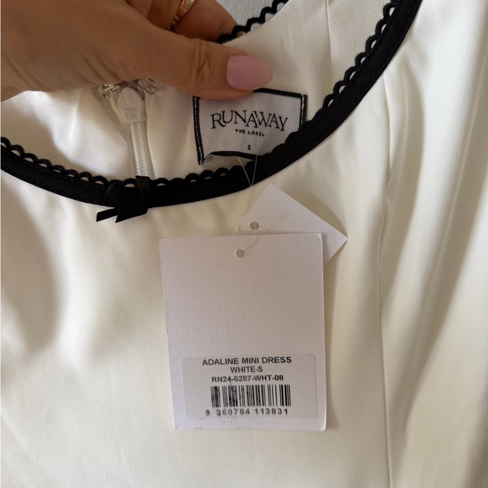 Sleeveless White Mini Dress with Black Trim - Picture 8 of 12